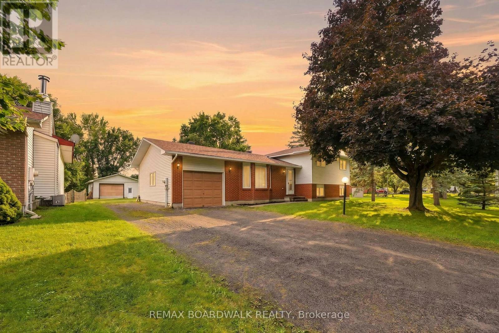 21 Maitland Street, Ottawa, ON, K0A 2Z0