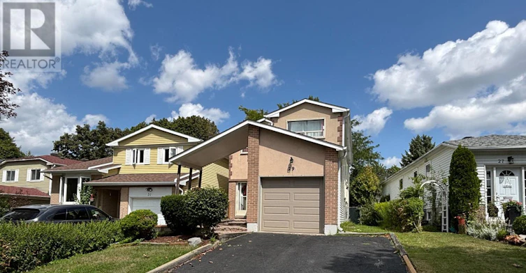 29 Snowshoe Crescent, Markham, ON, L3T 4M7 - 3