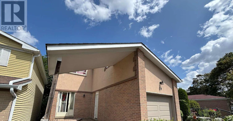 29 Snowshoe Crescent, Markham, ON, L3T 4M7 - 5