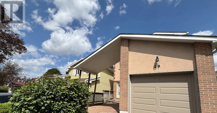 29 Snowshoe Crescent, Markham, ON, L3T 4M7 - 4