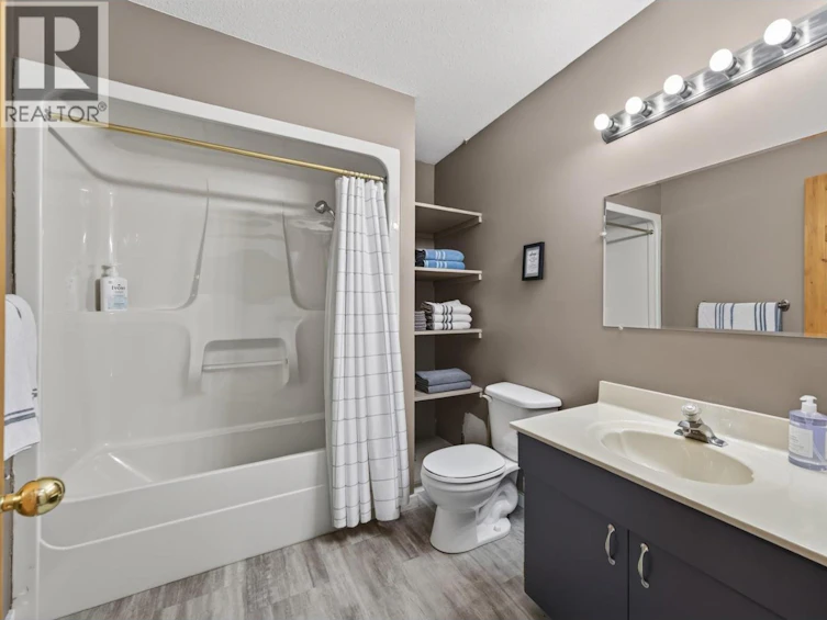 1411 Cariboo 97 Highway, Clinton, BC, V0K 1K0 - 17