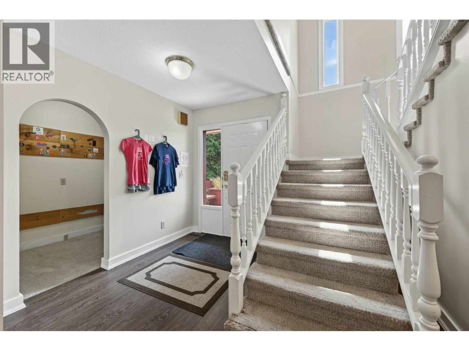 1411 Cariboo 97 Highway, Clinton, BC, V0K 1K0 - 12