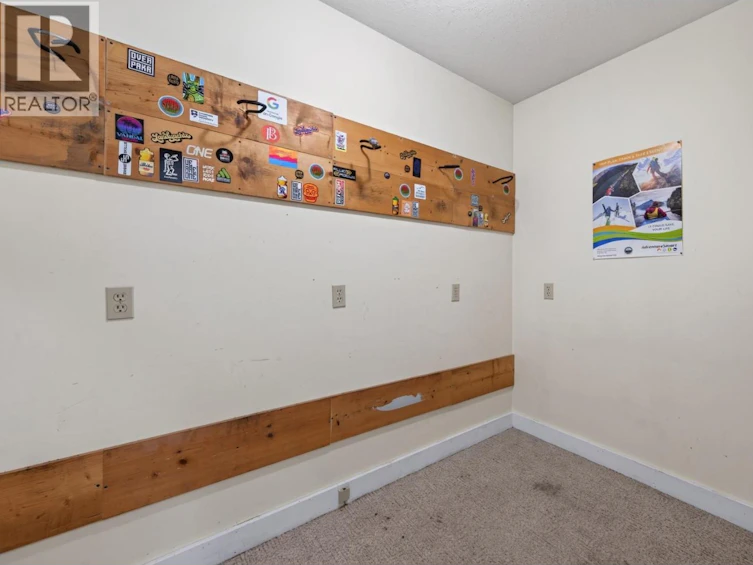 1411 Cariboo 97 Highway, Clinton, BC, V0K 1K0 - 13