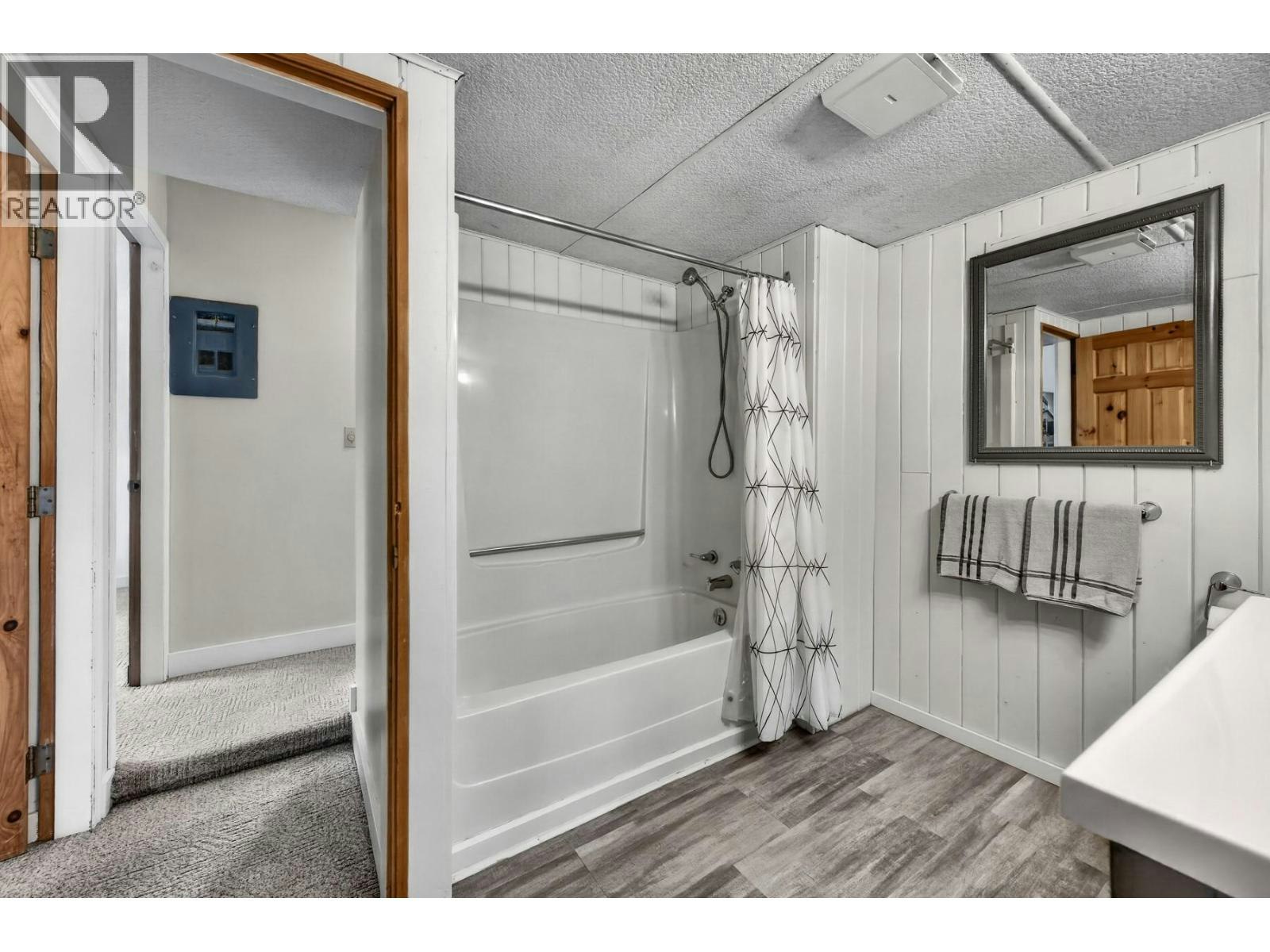 1411 Cariboo 97 Highway, Clinton, BC, V0K 1K0 - 21