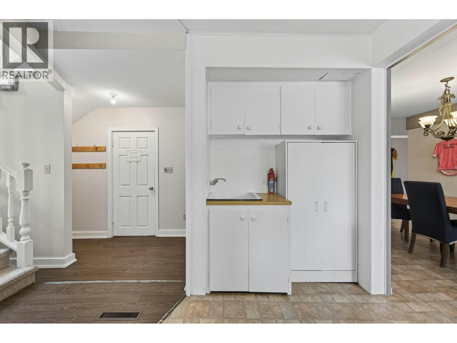 1411 Cariboo 97 Highway, Clinton, BC, V0K 1K0 - 9