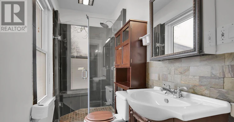 18 Wharncliffe Road S, London, ON, N6J 2J4 - 12