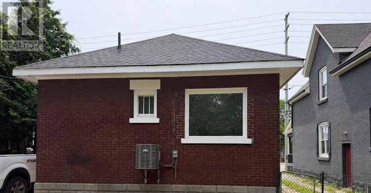 136 Adelaide Street N, London, ON, N6B 3G8 - 2