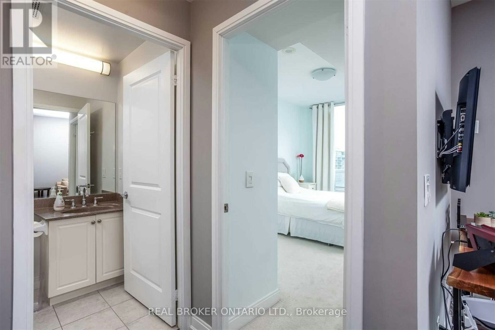 1304-88 Broadway Avenue, Toronto, ON, M4P 0A5 - 9