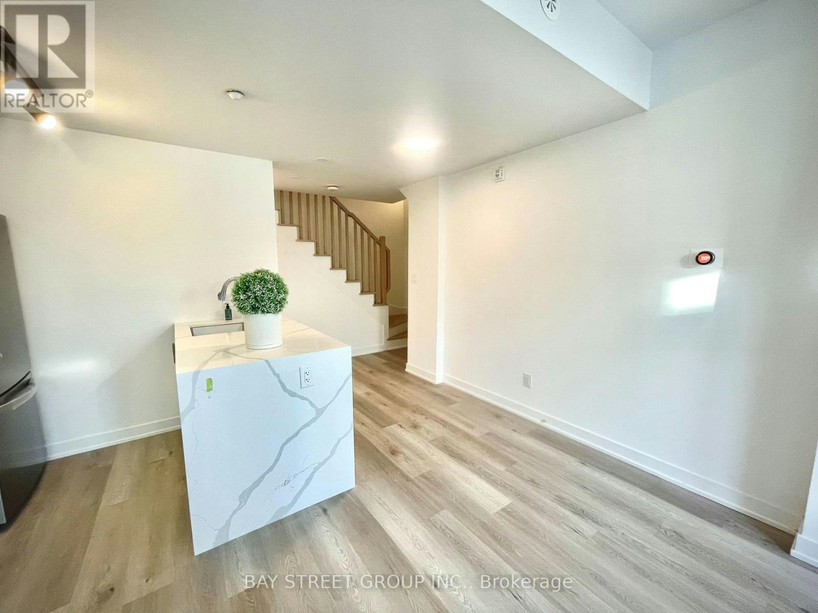 3-1475 O'connor Drive, Toronto, ON, M4B 0A6 - 10