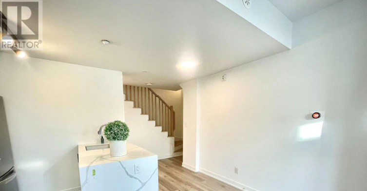 3-1475 O'connor Drive, Toronto, ON, M4B 0A6 - 10