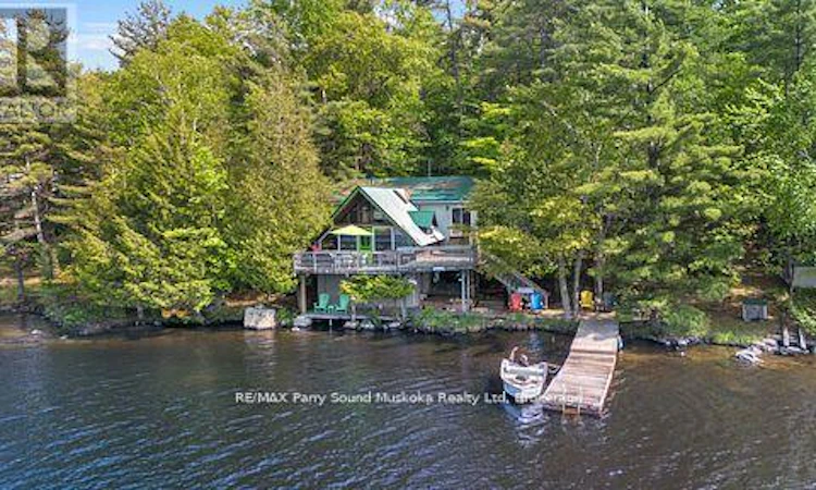 124 Healey Lake Water