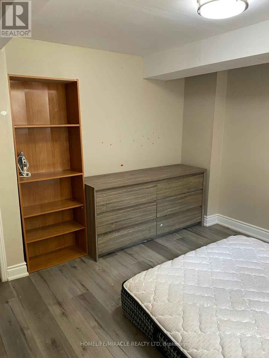 43 Corby Crescent, Brampton, ON, L6Y 1H3 - 2