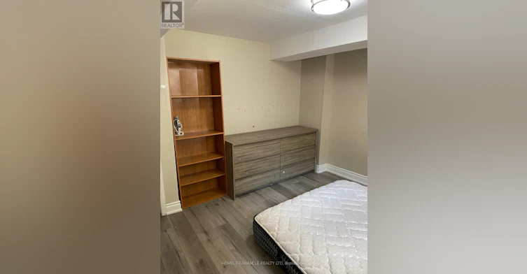 43 Corby Crescent, Brampton, ON, L6Y 1H3 - 2