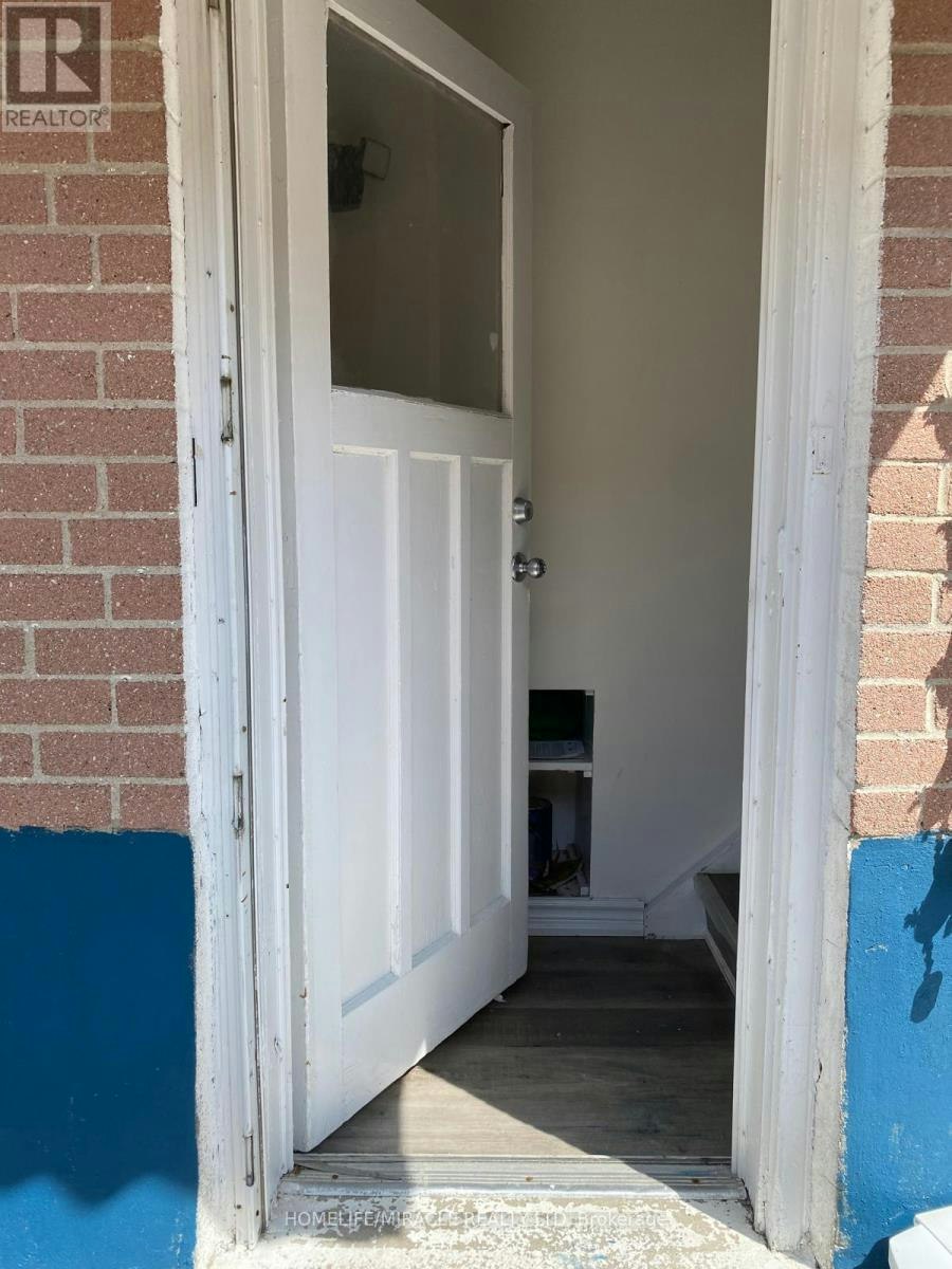 43 Corby Crescent, Brampton, ON, L6Y 1H3