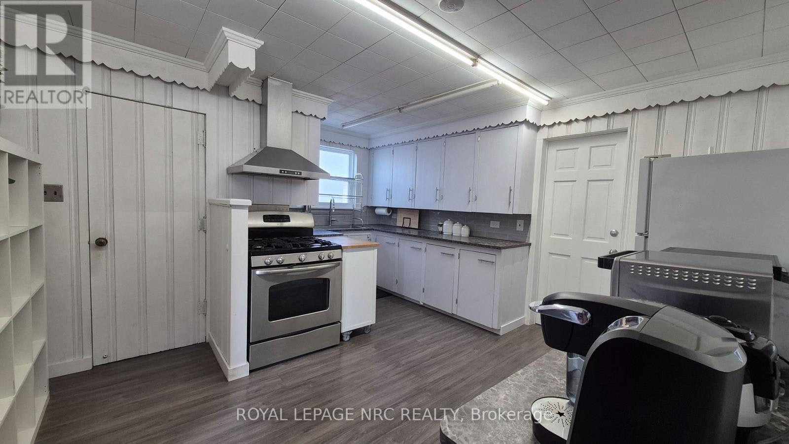 4593 Park Street, Niagara Falls, ON, L2E 2R2 - 9