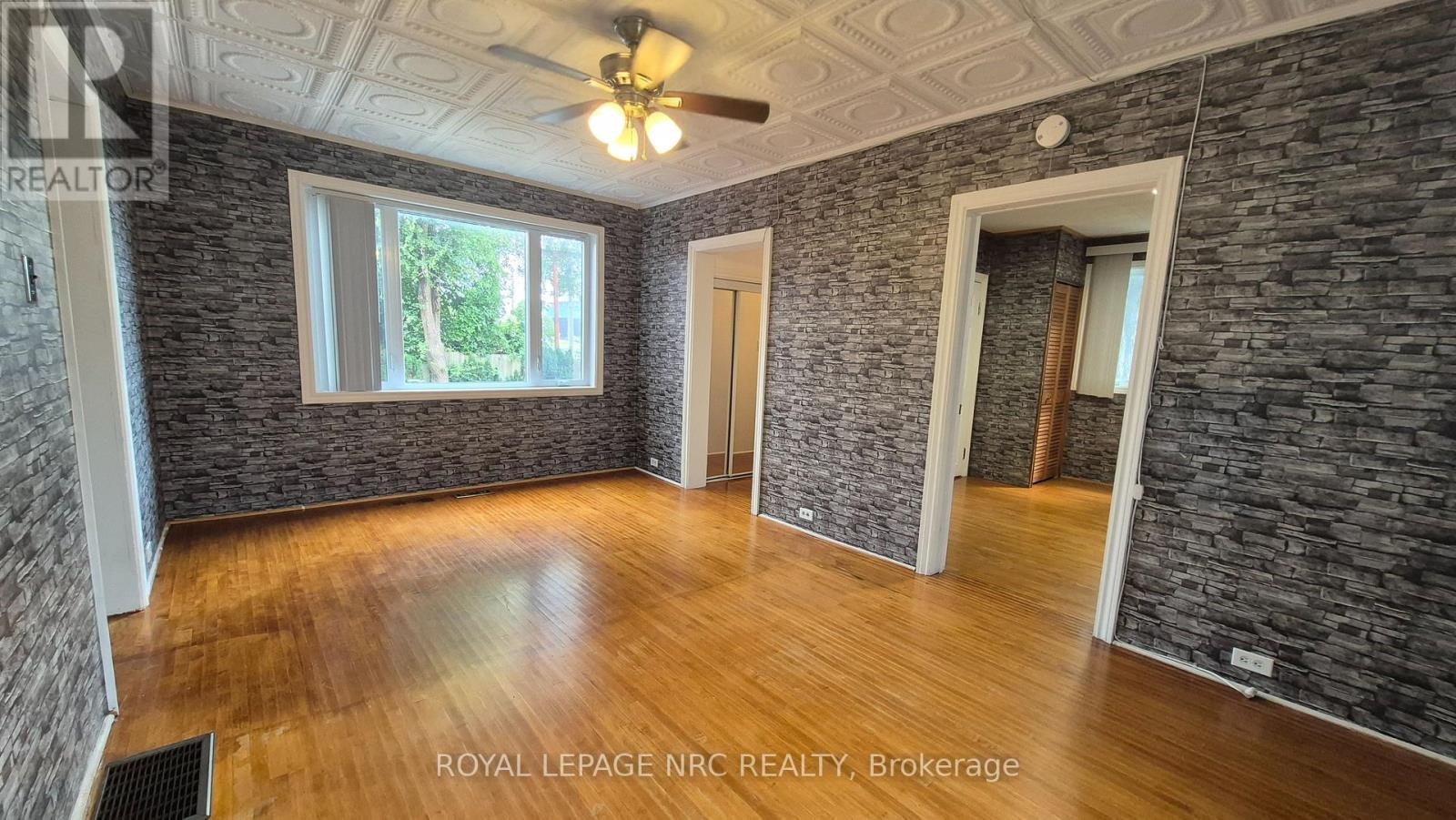 4593 Park Street, Niagara Falls, ON, L2E 2R2 - 7