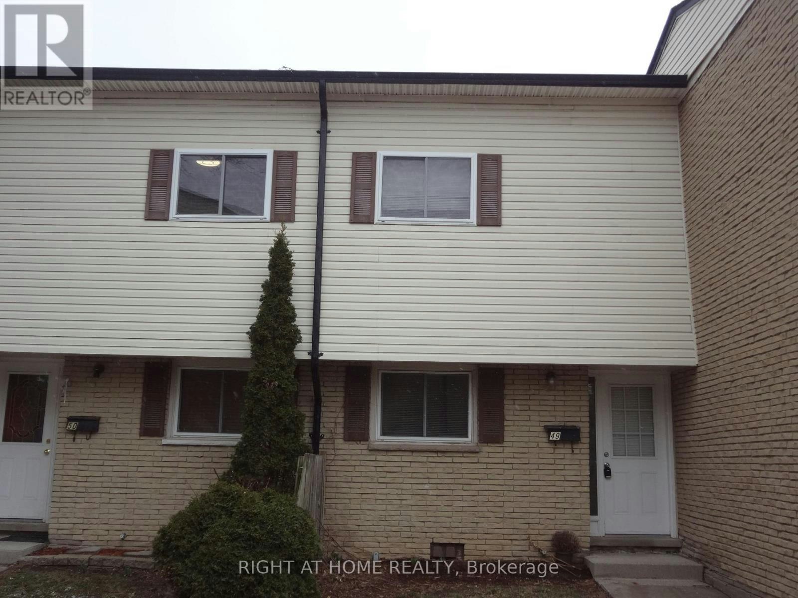 49-211 Veronica Drive, Kitchener, ON, N2A 2R8