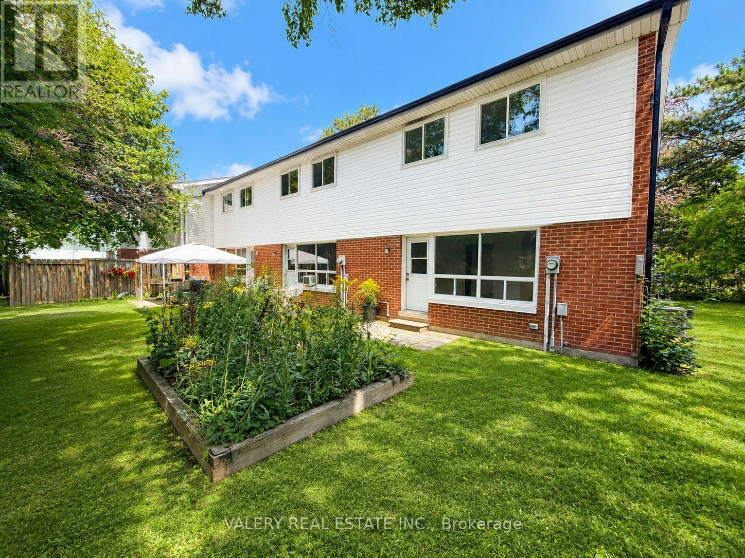 E-528 Sunnydale Place, Waterloo, ON, N2L 4T1 - 13