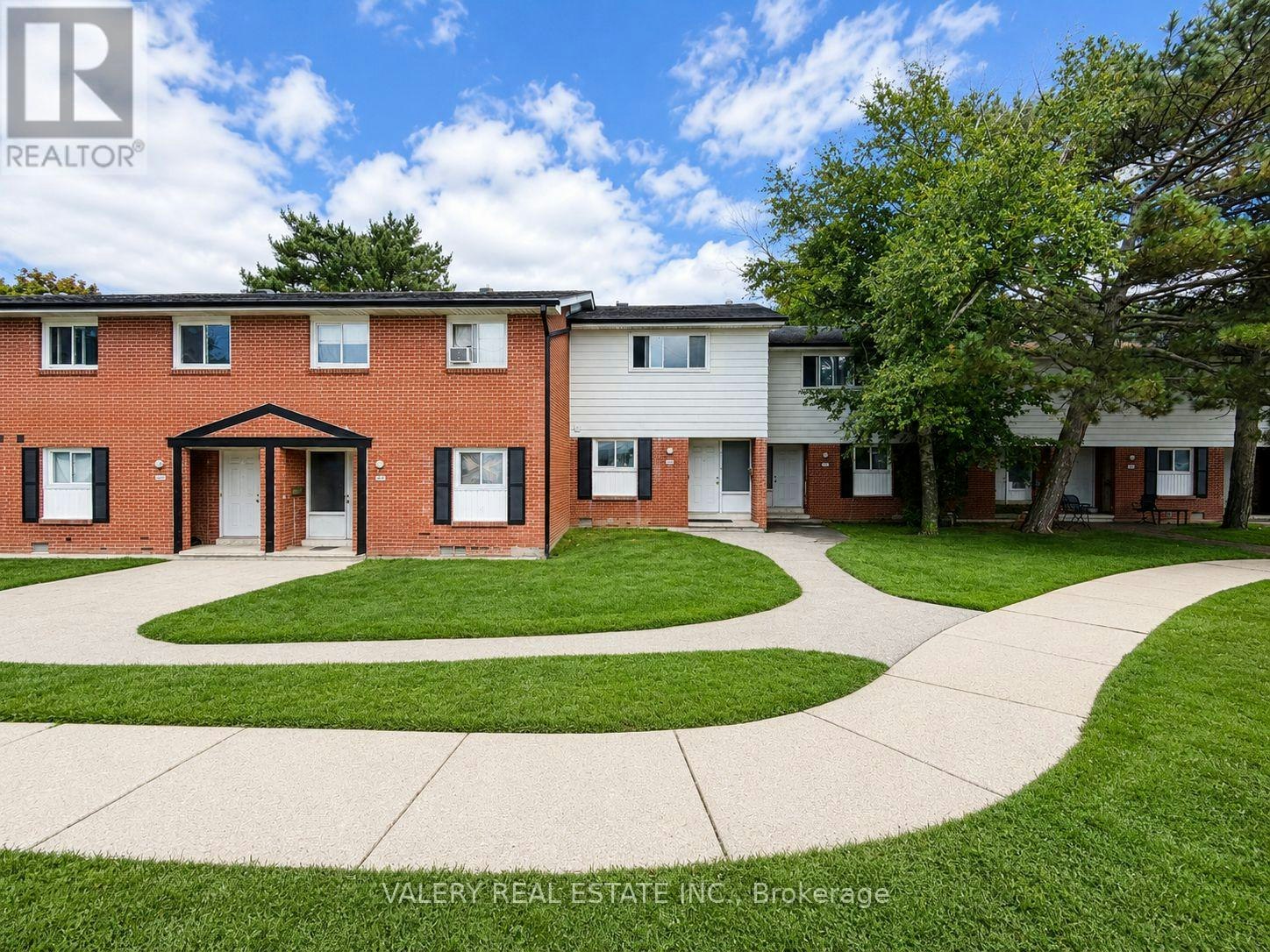 E-516 Sunnydale Place, Waterloo, ON, N2L 4T1