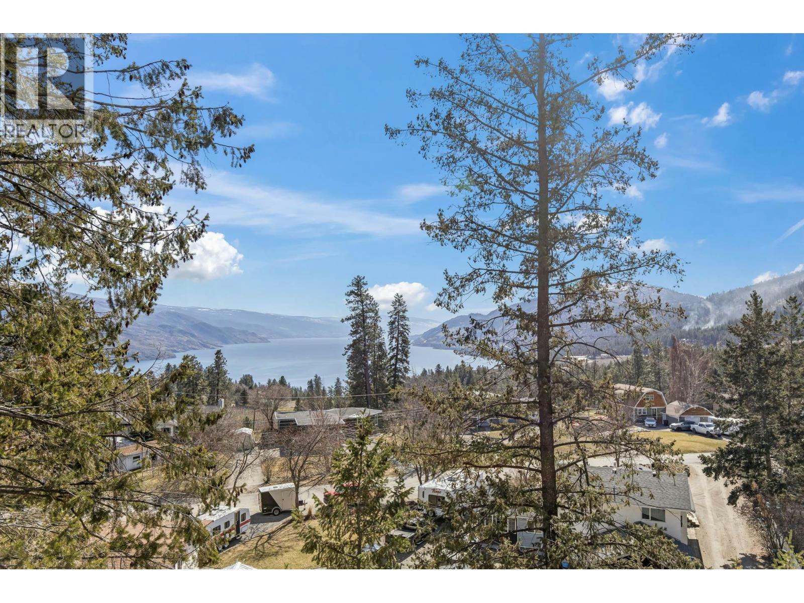 6333 Forest Hill Drive, Peachland, BC, V0H 1X8