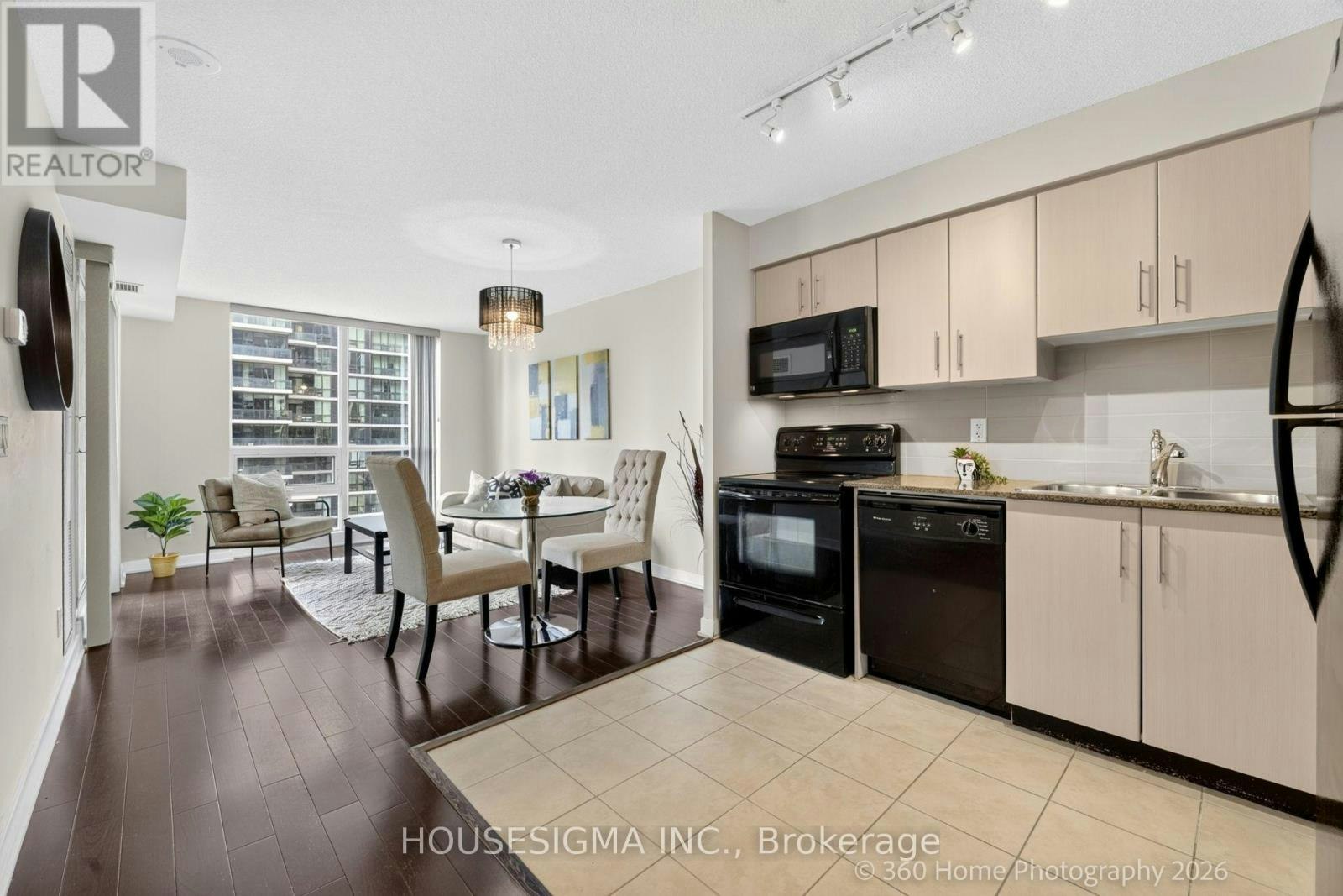 1609-12 Yonge Street, Toronto, ON, M5E 1R4 - 4