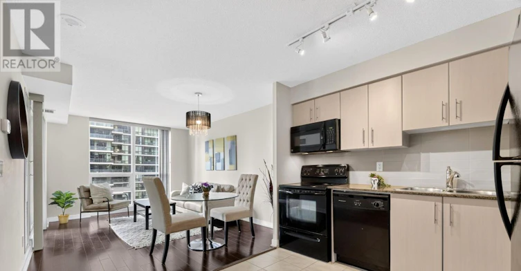 1609-12 Yonge Street, Toronto, ON, M5E 1R4 - 4