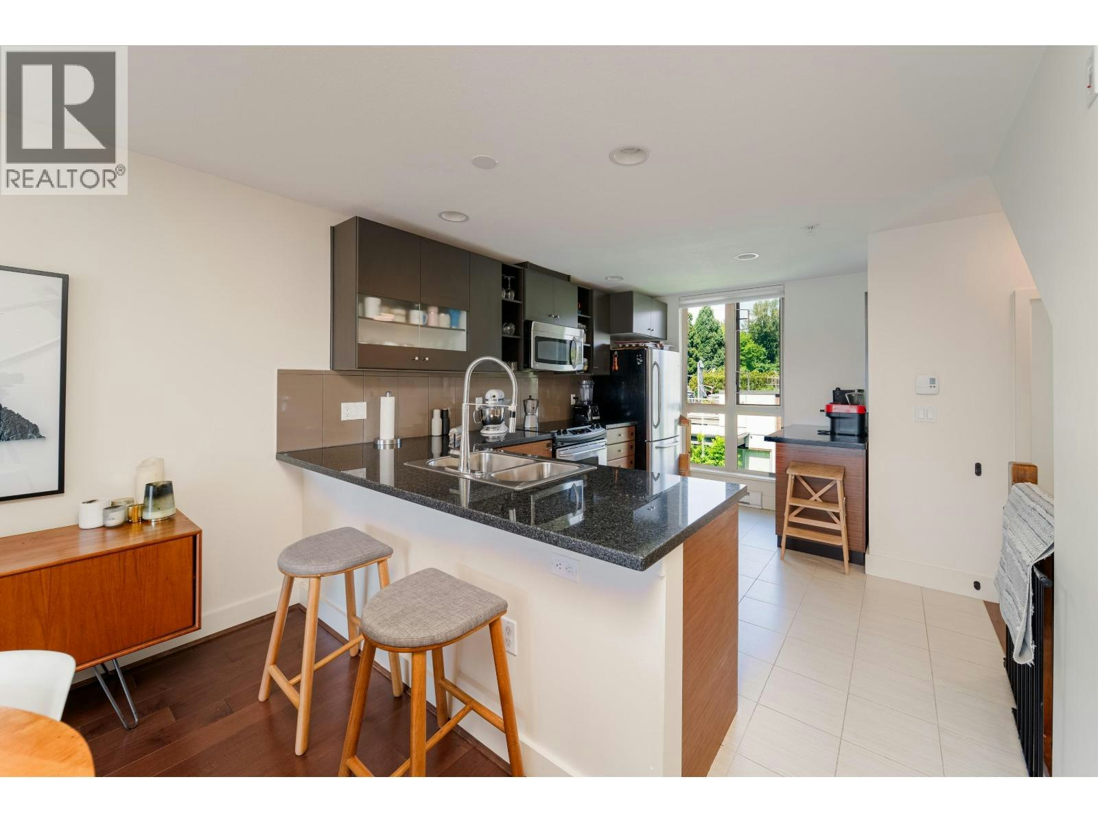 64-728 W 14th Street, North Vancouver, BC, V7M 0A8