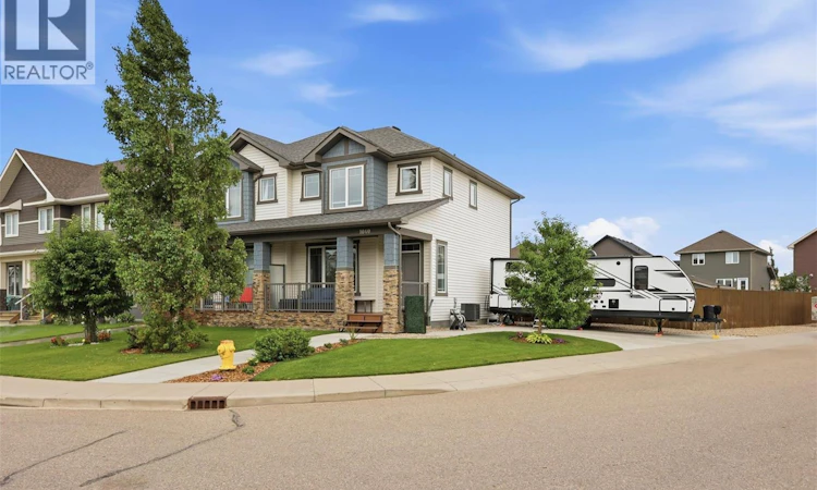 1040 Kolynchuk Crescent
