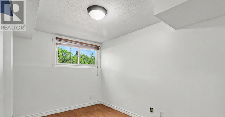 1034 Walkley Road, Ottawa, ON, K1V 6R2 - 19