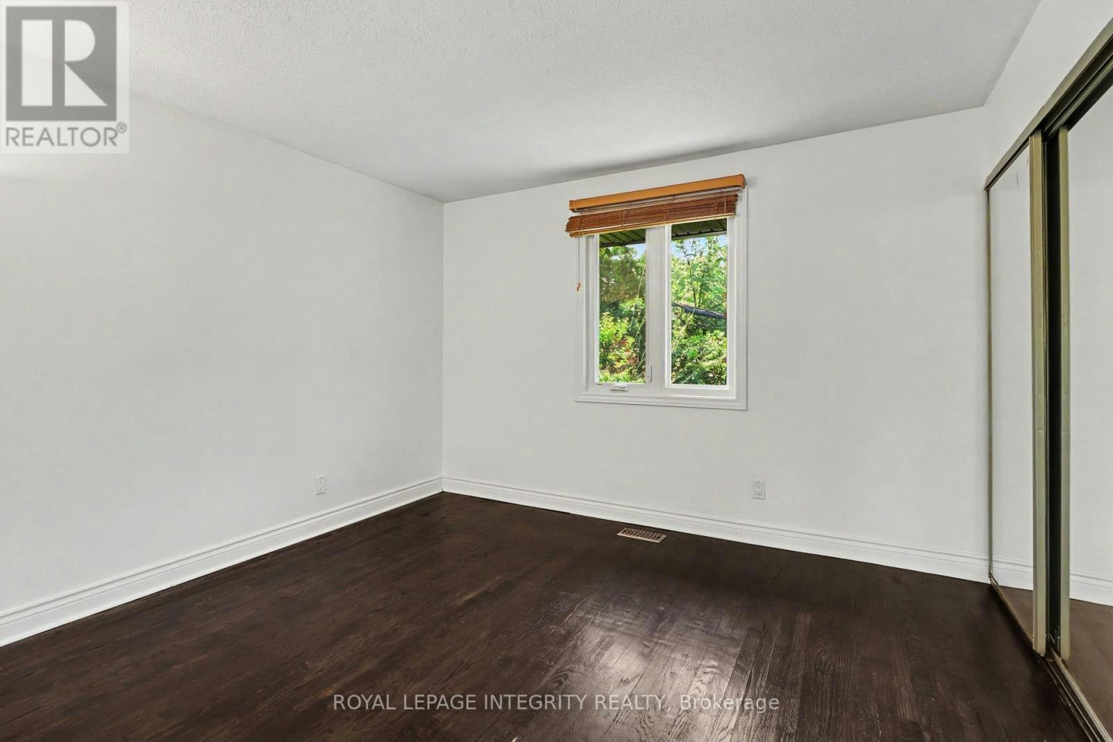 1034 Walkley Road, Ottawa, ON, K1V 6R2 - 17