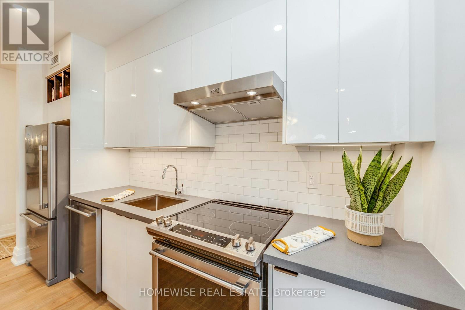 101-1340 King Street W, Toronto, ON, M6K 1H1 - 14