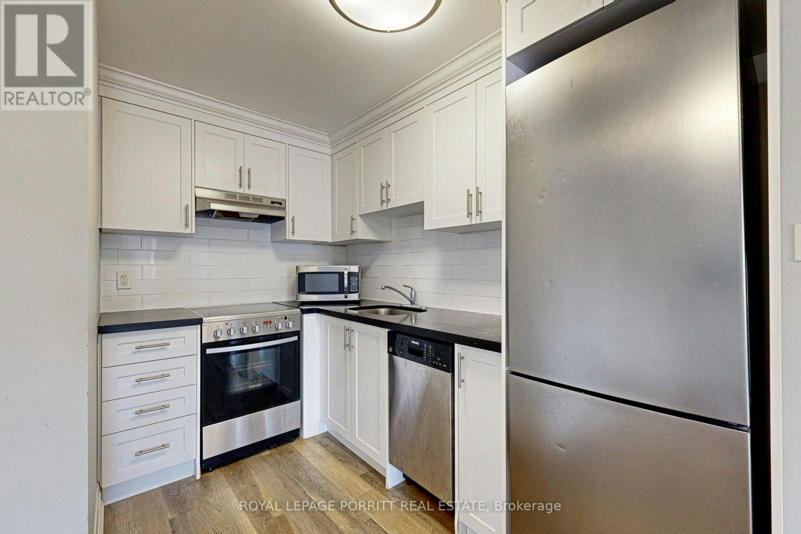 4-3465 Lake Shore Boulevard W, Toronto, ON, M8W 1N2 - 18