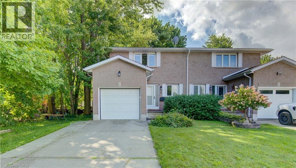 15 Player Street, Stratford, ON, N5A 1V1
