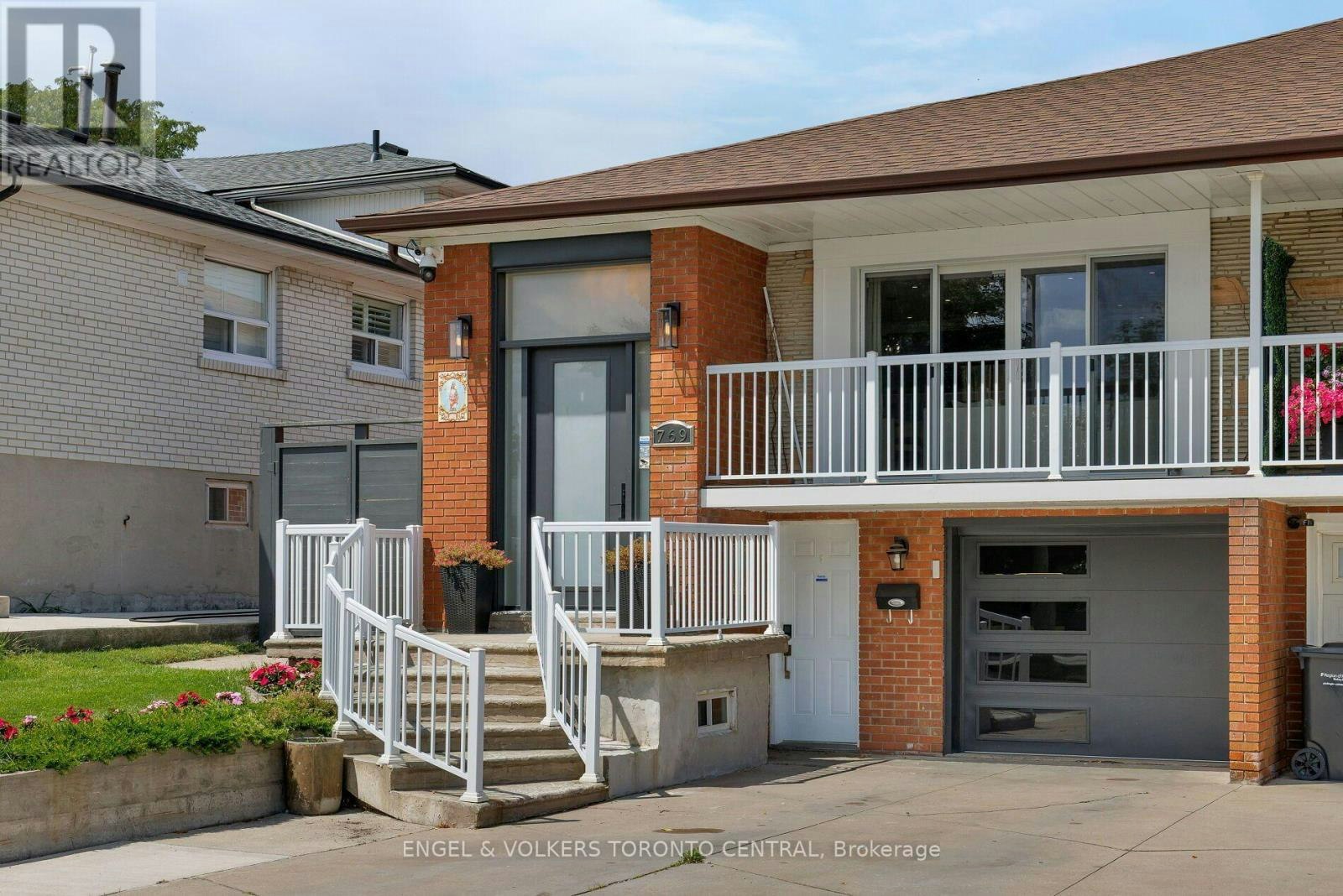 769 Annamore Road, Mississauga, ON, L4Y 2V6