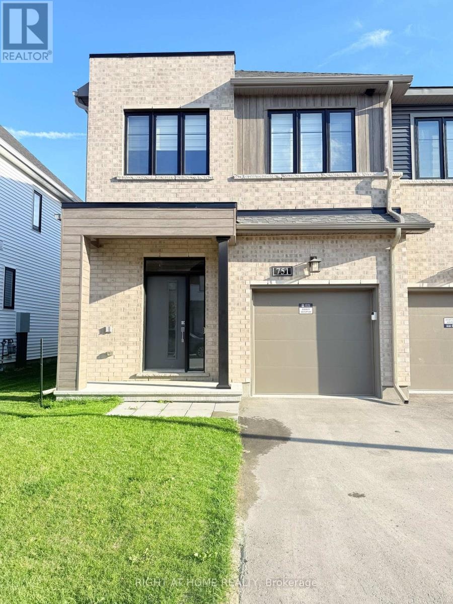 751 Fairline Row, Ottawa, ON, K2V 0V7 - 2