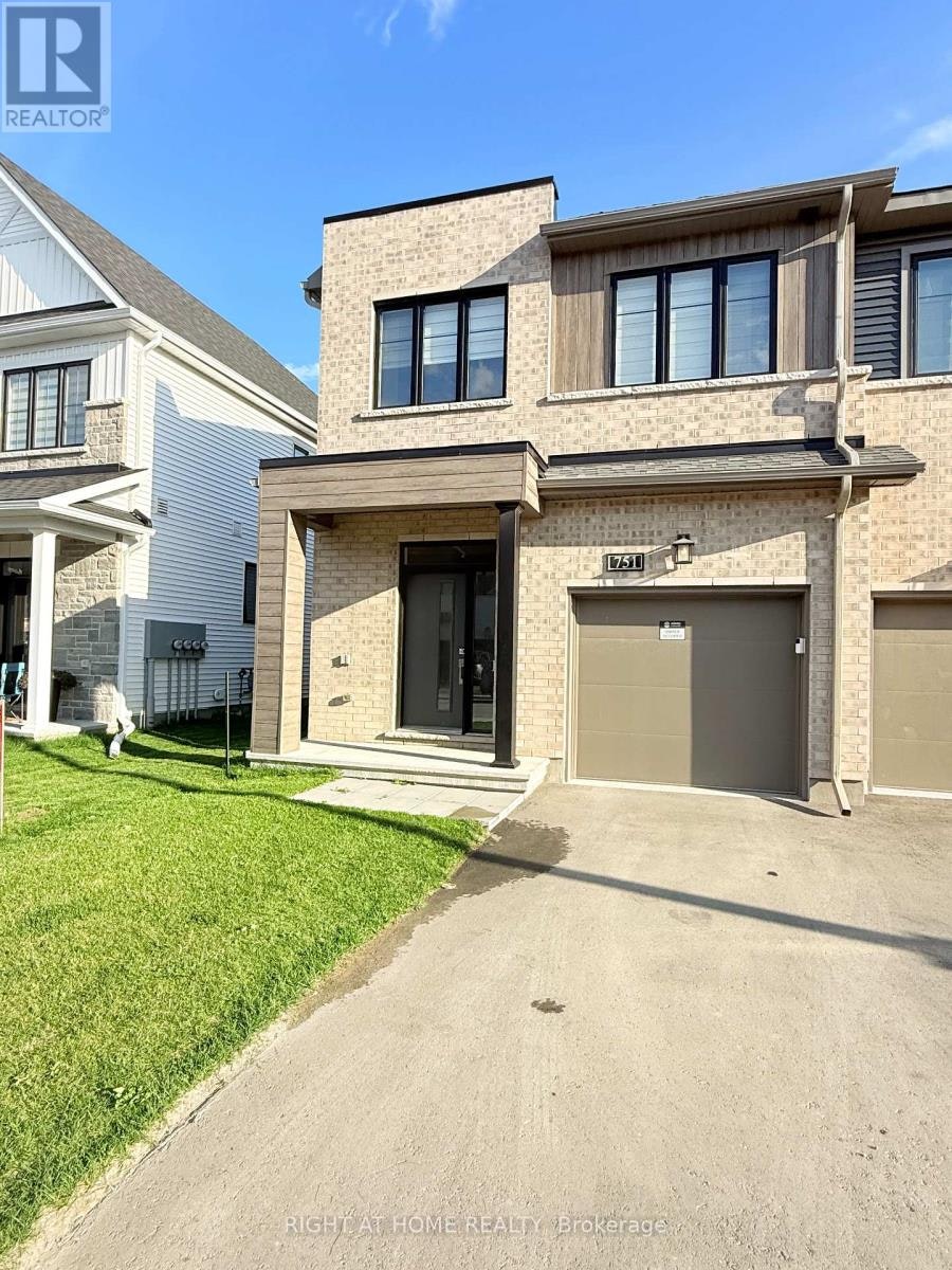 751 Fairline Row, Ottawa, ON, K2V 0V7 - 3