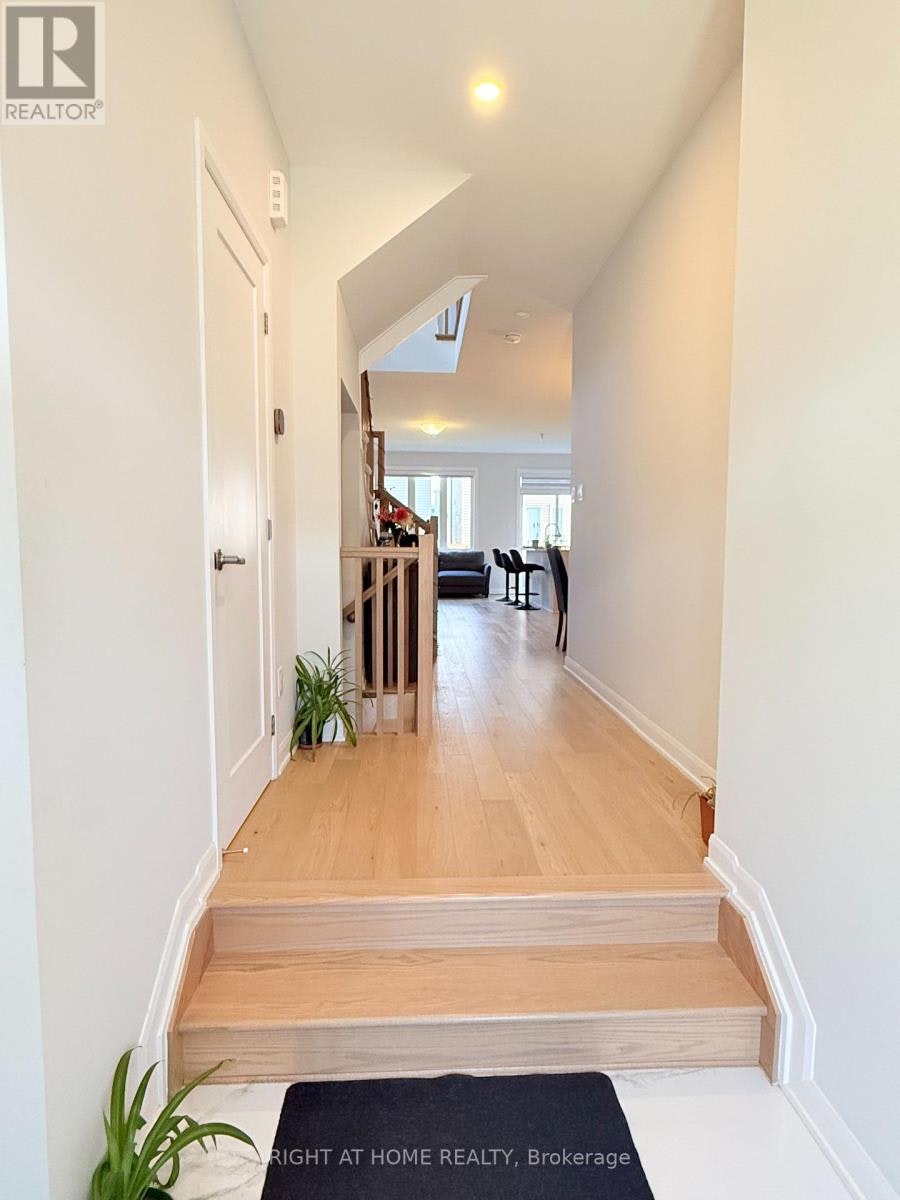 751 Fairline Row, Ottawa, ON, K2V 0V7 - 6