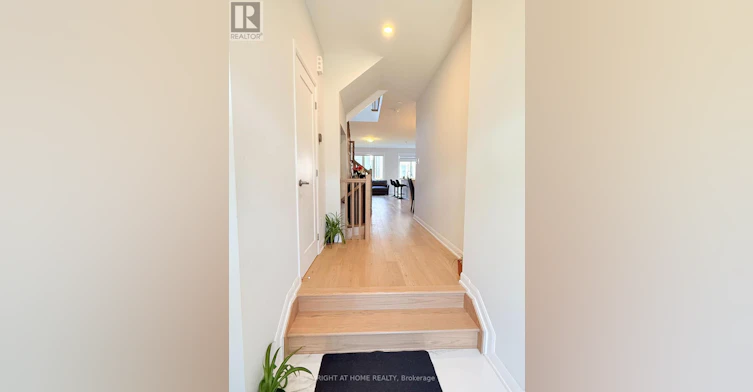 751 Fairline Row, Ottawa, ON, K2V 0V7 - 6