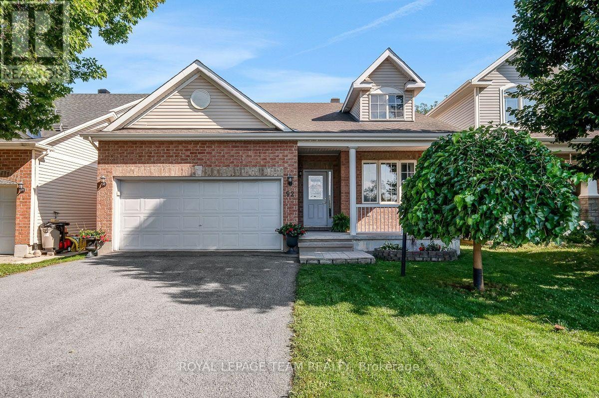 92 Hartsmere Drive, Ottawa, ON, K2S 2B7