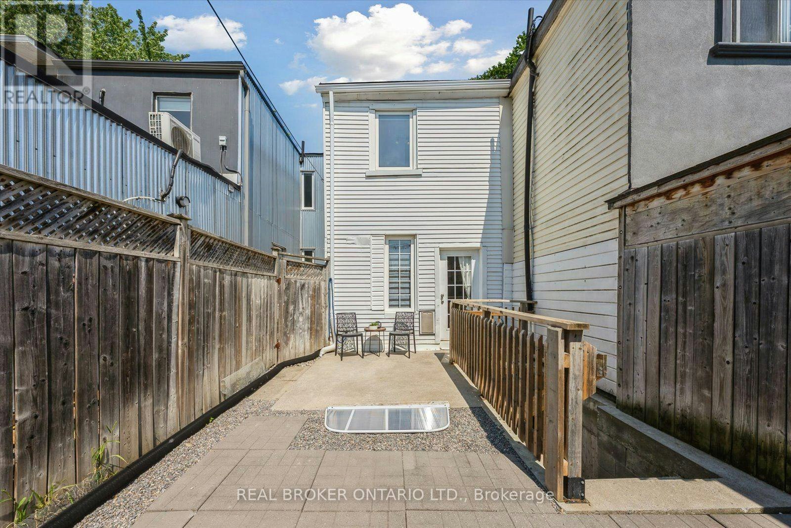 44 Logan Avenue, Toronto, ON, M4M 2M8 - 23