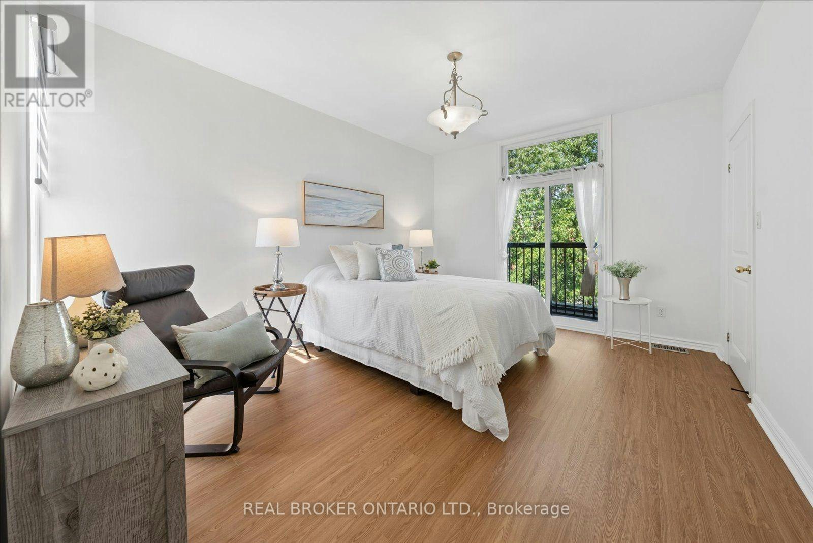 44 Logan Avenue, Toronto, ON, M4M 2M8 - 16