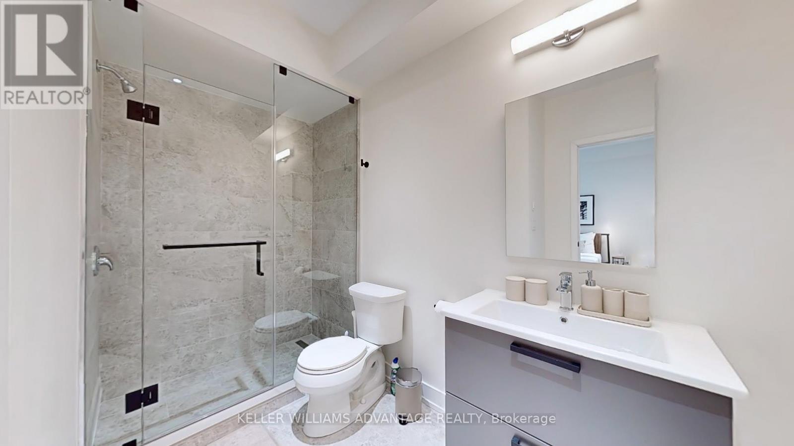 3-50 Castleton Avenue, Toronto, ON, M6N 3Z5 - 3