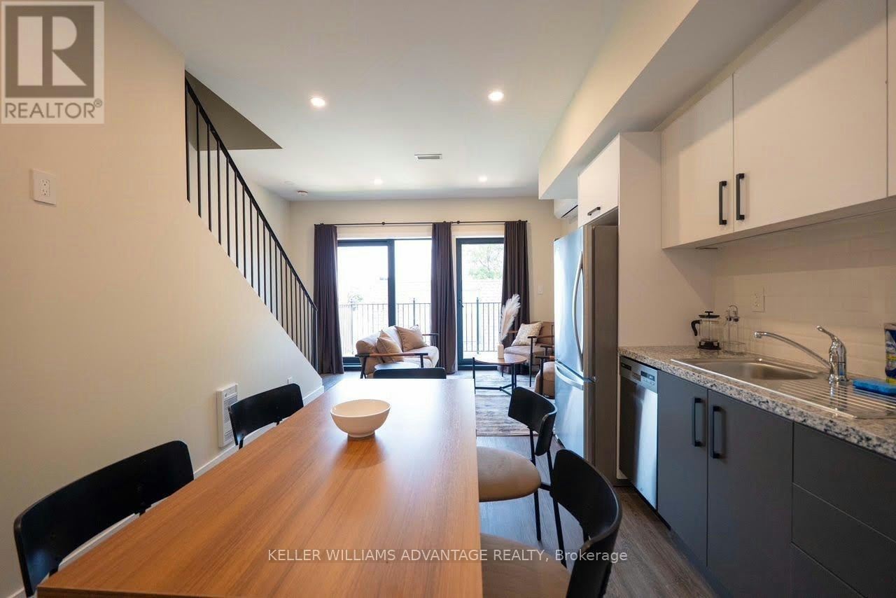 3-50 Castleton Avenue, Toronto, ON, M6N 3Z5 - 4