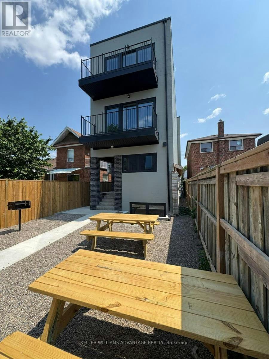 3-50 Castleton Avenue, Toronto, ON, M6N 3Z5