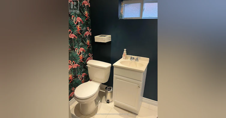 BSMT-31 Chamberlain Avenue, Toronto, ON, M6E 4J7 - 5