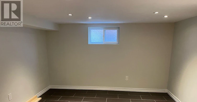 BSMT-31 Chamberlain Avenue, Toronto, ON, M6E 4J7 - 3