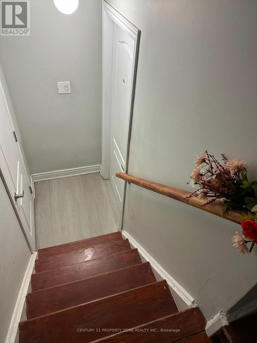 79 Pertosa Drive, Brampton, ON, L6X 4W7 - 2