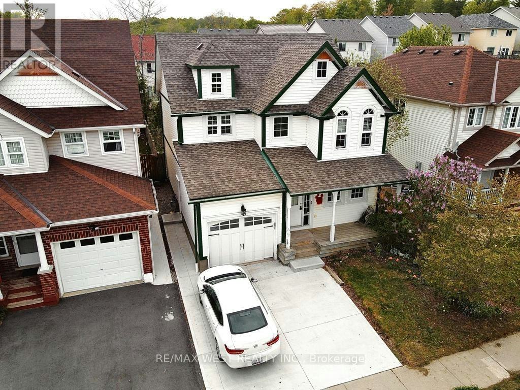 792 Butternut Avenue, Waterloo, ON, N2V 2M3
