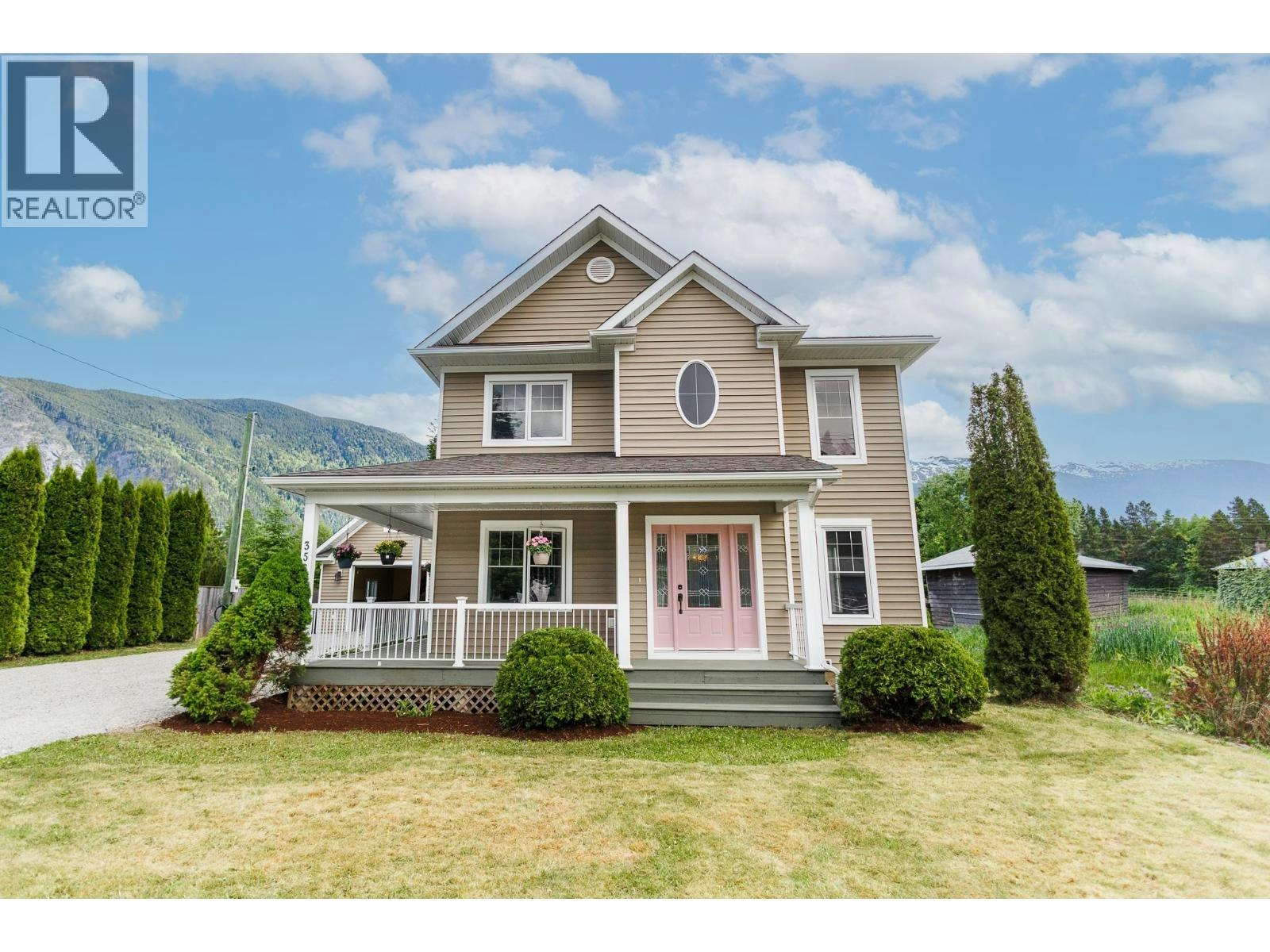 3561 Cottonwood Crescent, Terrace, BC, V8G 5C4