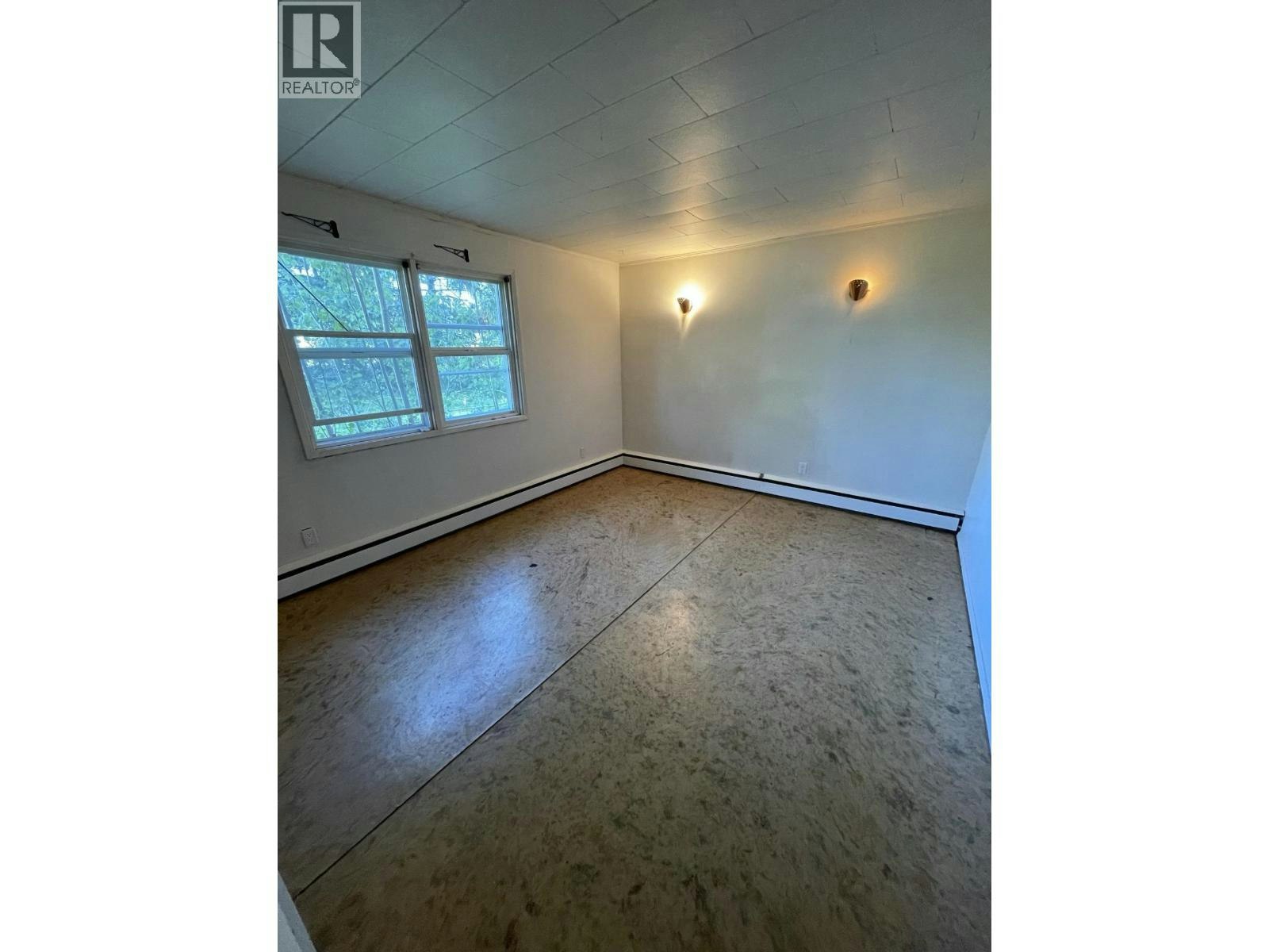 4001 Thomas Street - 5